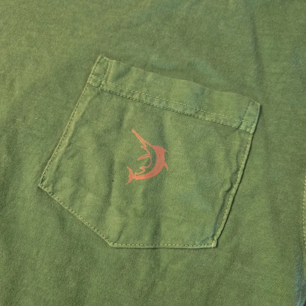 Men's Sz M Green Pocket T-Shirt Reel Legends Pigment Wash New - Picture 2 of 5